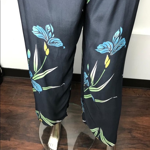 Pants - Picture 3 of 4